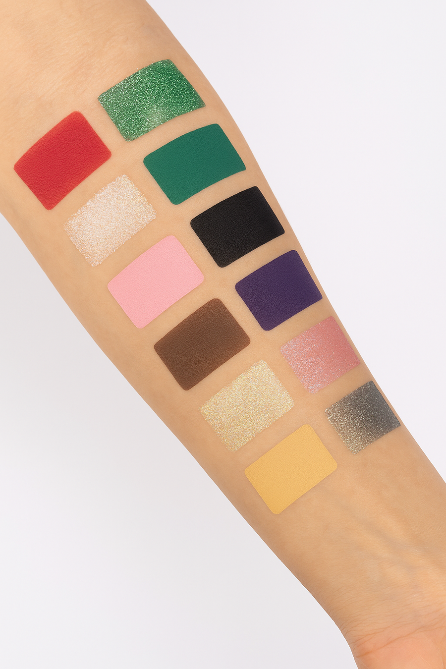 RUDE Bratz Sasha Eyeshadow Palette - Bunny Boo